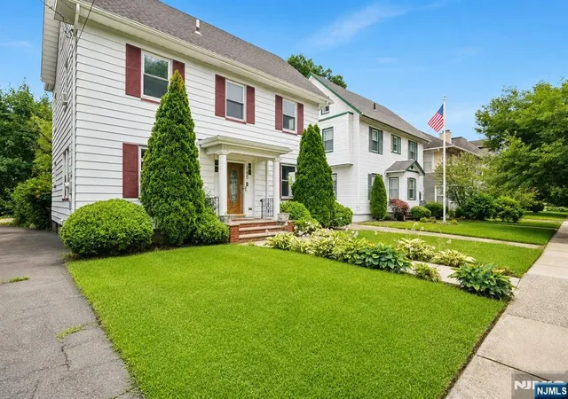 1st image of 585 Ridge St, Newark, NJ 07104 | MLS# 26026190