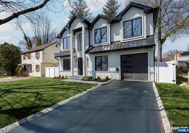 Photo 2 of Single family home for sale at 395 Hickory Ave, Paramus, NJ 07652 | MLS# 26026361 | Listing updated on 2026-09-17