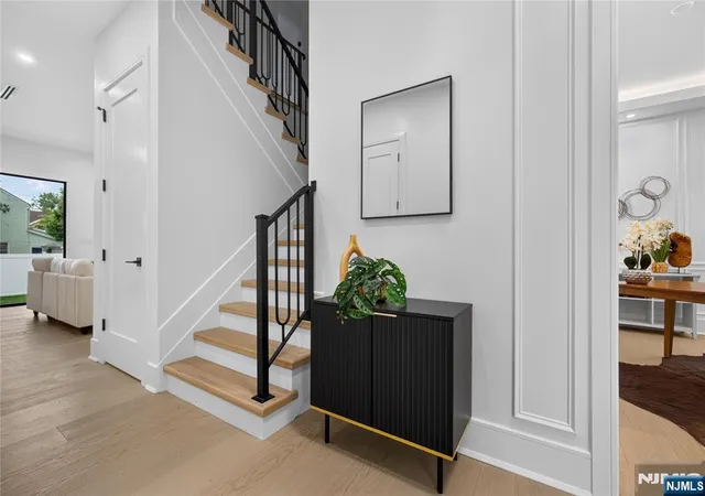 Photo 3 of Single family home for sale at 395 Hickory Ave, Paramus, NJ 07652 | MLS# 26026361 | Listing updated on 2026-09-17
