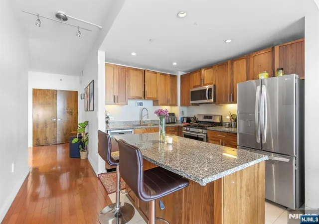 Homes for sale in Jersey City, NJ | 20 Newport Pkwy #1812, Jersey City, NJ 07310 | MLS# 26026383
