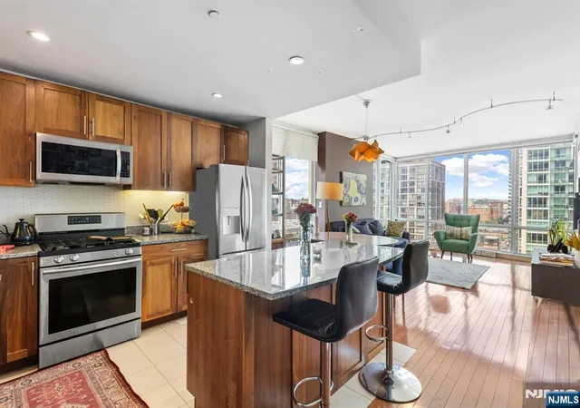 Homes for sale in Jersey City, NJ | 20 Newport Pkwy #1812, Jersey City, NJ 07310 | MLS# 26026383