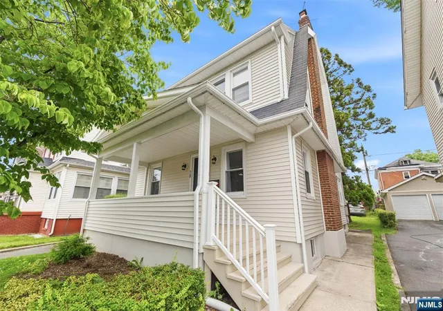4th image of 78 Fairmount Ter, East Orange, NJ 07018 | MLS# 26026408