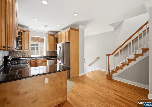 Homes for sale in Wallington, NJ | 4 Jeanine Ln #37, Wallington, NJ 07057 | MLS# 26026415