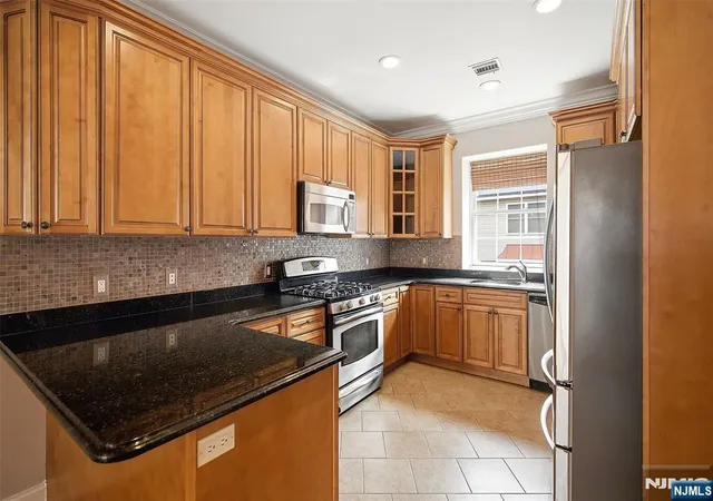 Homes for sale in Wallington, NJ | 4 Jeanine Ln #37, Wallington, NJ 07057 | MLS# 26026415
