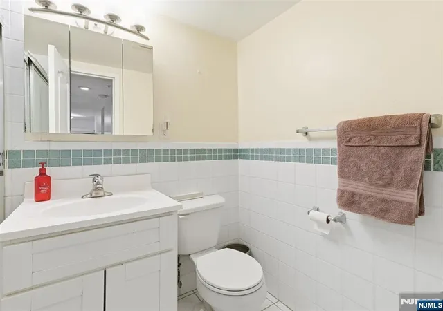 4th image of 60 Parkway Dr #4G, East Orange, NJ 07017 | MLS# 26026473