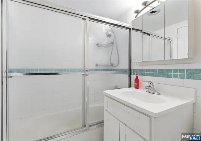 5th image of 60 Parkway Dr #4G, East Orange, NJ 07017 | MLS# 26026473