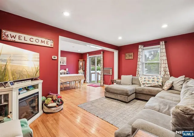 Photo 2 of Single family home for sale at 78 Legion Pl, Paramus, NJ 07652 | MLS# 26026559 | Listing updated on 2026-08-15