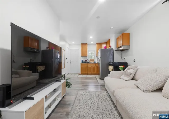 5th image of 171-173 Temple, Paterson, NJ 07522 | MLS# 26026571