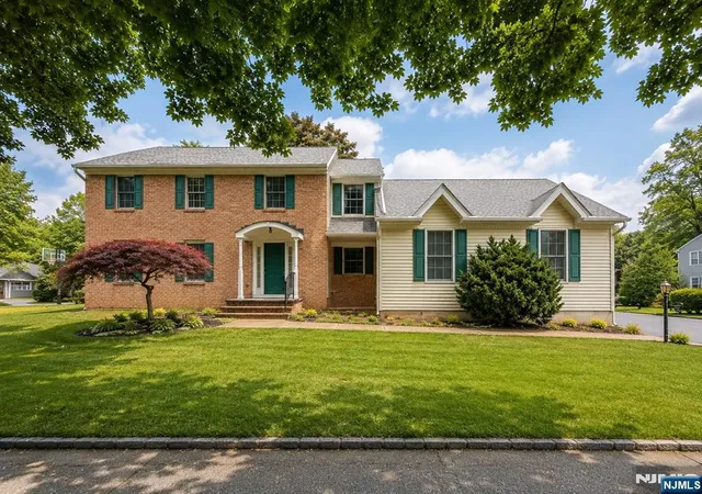 Photo 1 of Sale Pending at 2 Rogers Ct, Midland Park, NJ 07432 | MLS# 26026605 | Listing updated on 2026-09-11