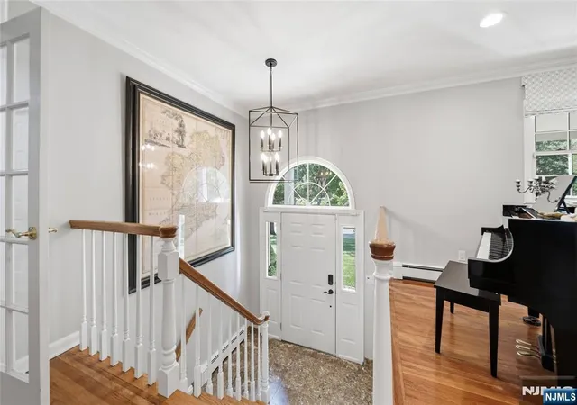 Photo 3 of Sale Pending at 19 Robin Rd, Mahwah, NJ 07430 | MLS# 26027176 | Listing updated on 2026-09-02