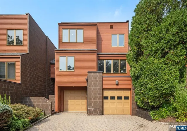 Townhouse for sale at 53 Hidden Ledge Rd, Englewood, NJ 07631 | MLS# 26027179