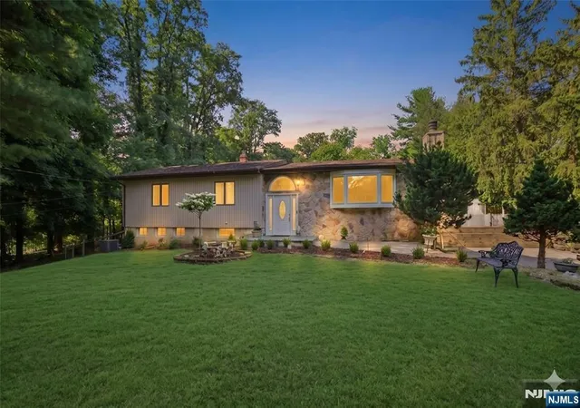 Photo 1 of Sale Pending at 68 Lake St, Upper Saddle River, NJ 07458 | MLS# 26027272 | Listing updated on 2026-09-11