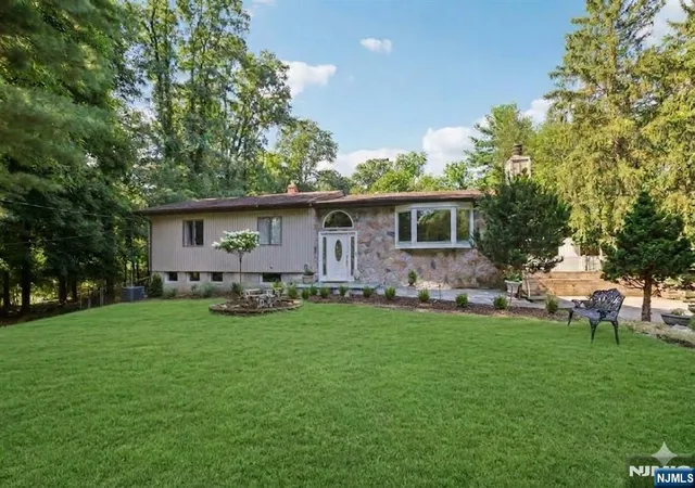 Photo 2 of Sale Pending at 68 Lake St, Upper Saddle River, NJ 07458 | MLS# 26027272 | Listing updated on 2026-09-11