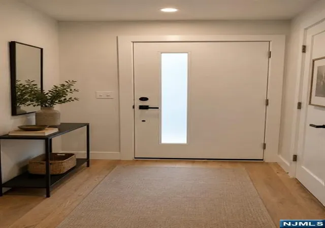 Photo 3 of Single family home for sale at 135 Lake Shore Dr, Parsippany, NJ 07054 | MLS# 26027801 | Listing updated on 2026-09-08
