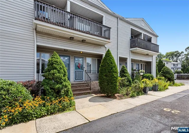 Photo 1 of Sale Pending at 31 Willow Wood Sq #31, East Rutherford, NJ 07073 | MLS# 26028410 | Listing updated on 2026-09-14