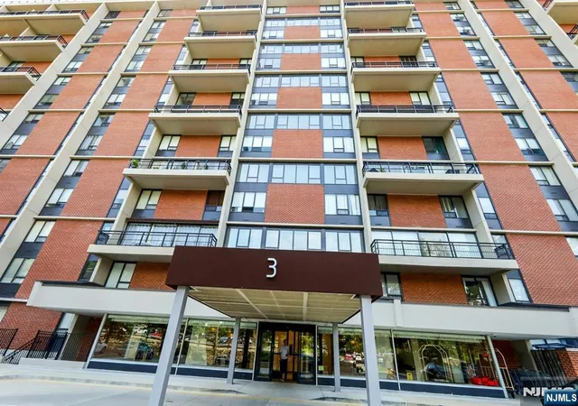 Photo 1 of House for sale at 3 Horizon Rd #1406, Fort Lee, NJ 07024 | MLS# 26028489 | Listing updated on 2026-08-28