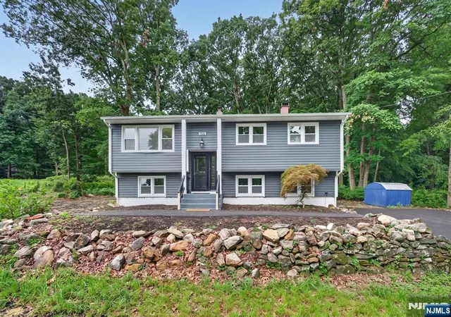 Photo 1 of Sale Pending at 150 Mount Olive Rd, Mount Olive Township, NJ 07836 | MLS# 26028908 | Listing updated on 2026-10-02