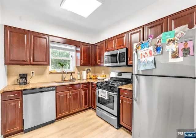 Photo 2 of Single family home for sale at 2467 State Route 10, Par Troy Hills Twp., NJ 07950 | MLS# 26028962 | Listing updated on 2026-08-26