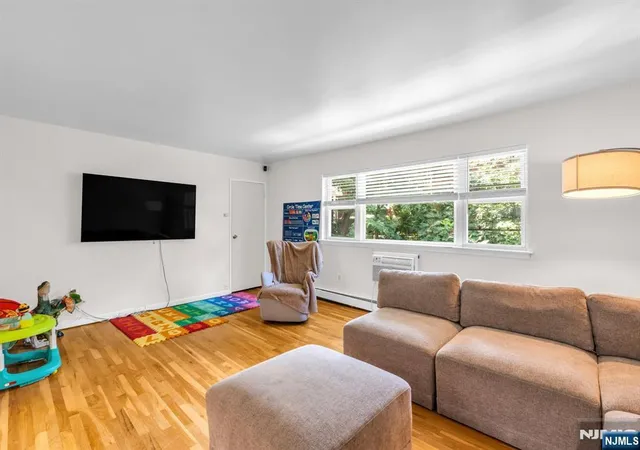Photo 4 of Single family home for sale at 2467 State Route 10, Par Troy Hills Twp., NJ 07950 | MLS# 26028962 | Listing updated on 2026-08-26