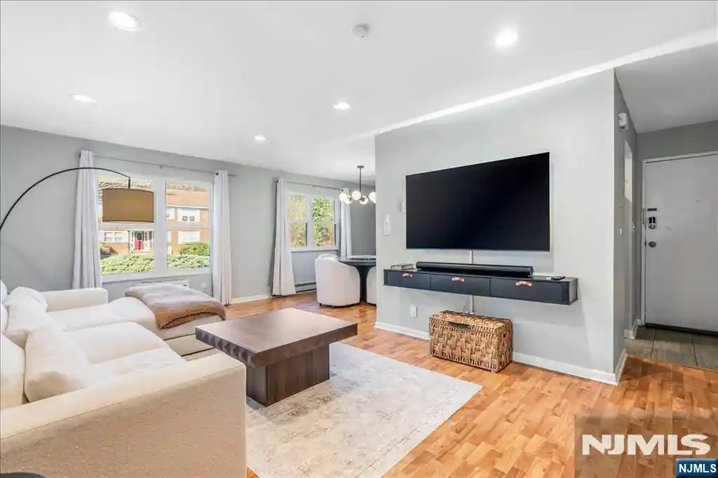 Condo for sale at 100 Pierson Miller Dr #F32, Pompton Lakes, NJ 07442 | MLS# 26029049