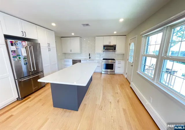 Photo 4 of Single family home for sale at 5 Hillside Ter, East Rutherford, NJ 07073 | MLS# 26029196 | Listing updated on 2026-09-12
