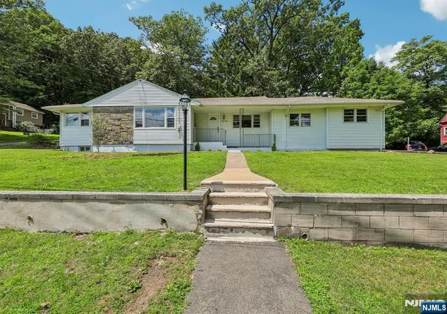 Photo 3 of Land for sale at 33 Lotz St, North Haledon, NJ 07508 | MLS# 26029390 | Listing updated on 2026-09-18