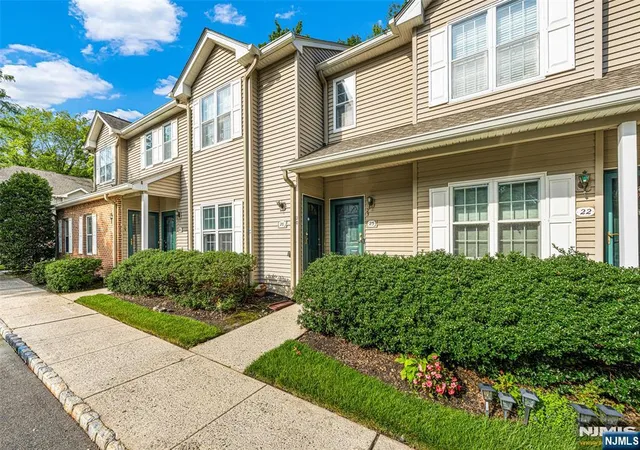 Photo 2 of Condo for sale at 20 Mulford Ct #C0025, Roseland, NJ 07068 | MLS# 26029422 | Listing updated on 2026-09-20