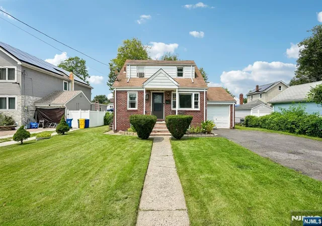 Photo 1 of Sale Pending at 560 Glenwood Ave, Teaneck, NJ 07666 | MLS# 26029599 | Listing updated on 2026-09-04