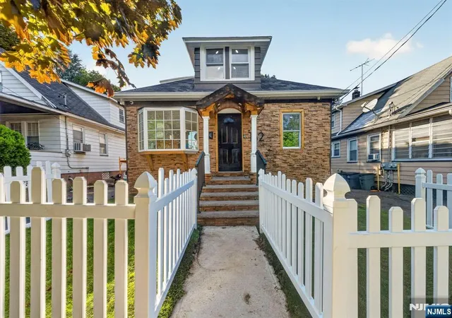 Photo 1 of Sale Pending at 162 Summit Ave, Bloomfield, NJ 07003 | MLS# 26029629 | Listing updated on 2026-09-08