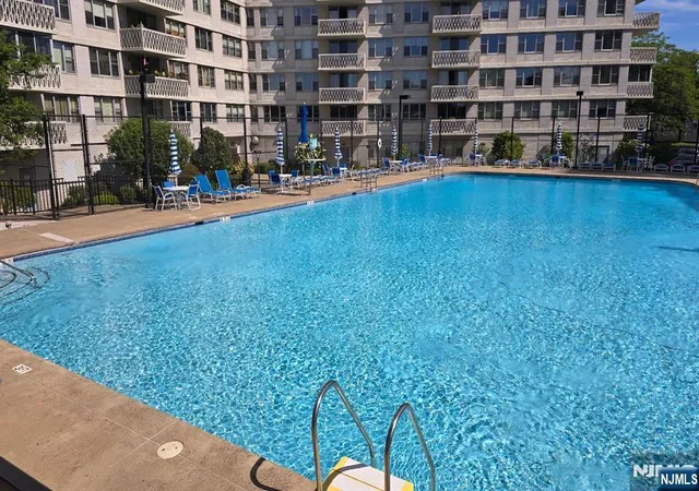 Photo 3 of House for sale at 2100 Linwood Ave #23D, Fort Lee, NJ 07024 | MLS# 26029753 | Listing updated on 2026-09-05