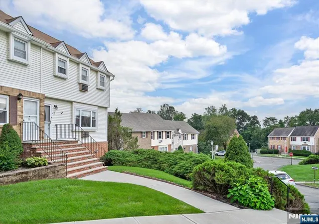 Photo 3 of Sale Pending at 322 Richard Mine Rd #U12, Roxbury Township, NJ 07885 | MLS# 26029789 | Listing updated on 2026-09-10