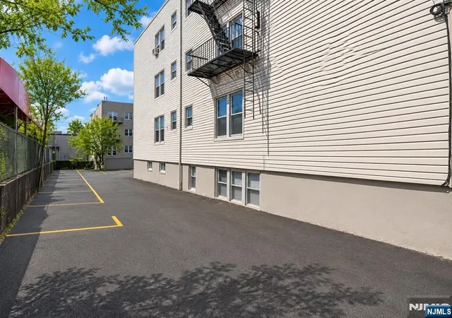 Listing Photo 2 - Condo for sale in building located at 305 Cator Ave, Jersey City, NJ 07305 - Unit #101