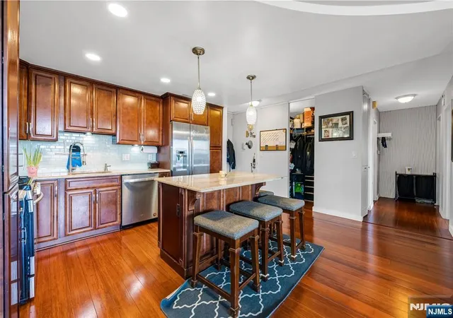 Photo 1 of Condo for sale at 555 North Ave #11E, Fort Lee, NJ 07024 | MLS# 26029964 | Listing updated on 2026-09-13