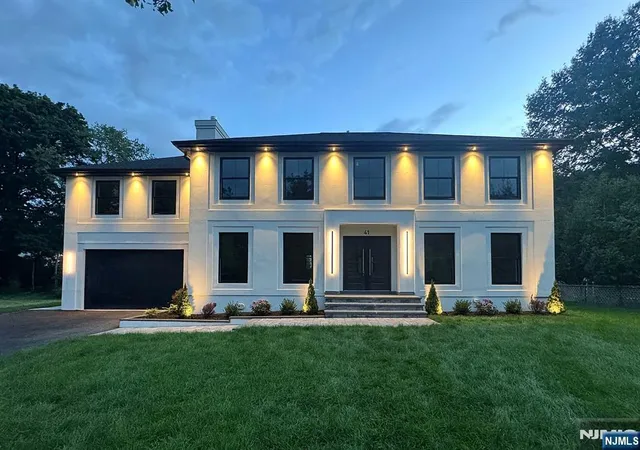 Photo 1 of Single family home for sale at 41 Pino Ct, Clifton, NJ 07013 | MLS# 26030094 | Listing updated on 2026-08-30