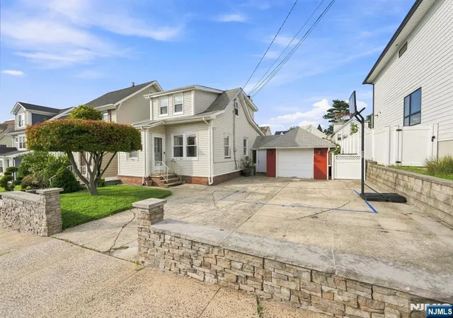 Photo 1 of Single family home for sale at 114 Melrose Ave, North Arlington, NJ 07031 | MLS# 26030190 | Listing updated on 2026-09-04