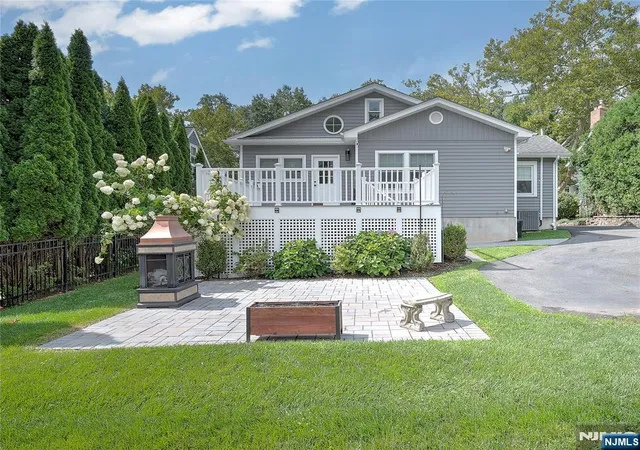 Photo 2 of Sale Pending at 10 Marion Rd, Verona, NJ 07044 | MLS# 26030416 | Listing updated on 2026-08-31