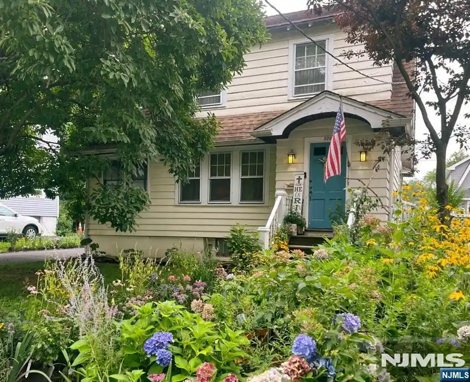 Single family home for sale at 322 Magnolia Pl, Leonia, NJ 07605 | MLS# 26030500