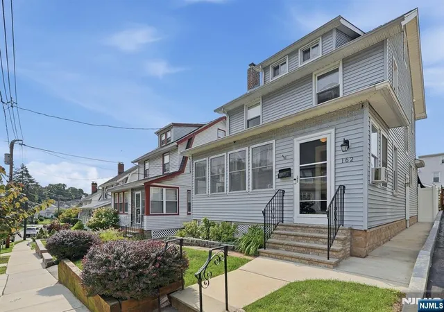 Photo 3 of Single family home for sale at 162 Maple St, West Orange, NJ 07052 | MLS# 26030552 | Listing updated on 2026-08-26