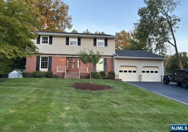 Photo 2 of Single family home for sale at 8 Cedar Ln, Roseland, NJ 07068 | MLS# 26030615 | Listing updated on 2026-10-03