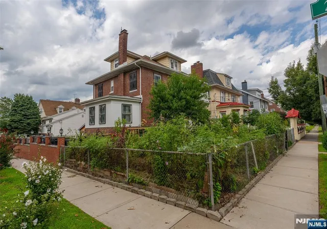 Photo 1 of Single family home for sale at 300-302 Ridge St, Newark, NJ 07104 | MLS# 26030659 | Listing updated on 2026-08-28