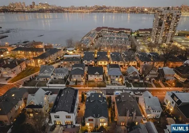 Photo 2 of Sale Pending at 48 Myrtle Ave, Edgewater, NJ 07020 | MLS# 26030676 | Listing updated on 2026-09-11