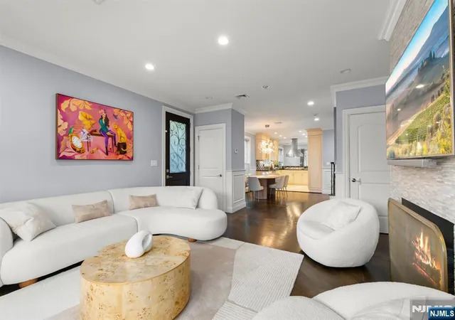 Photo 3 of Sale Pending at 48 Myrtle Ave, Edgewater, NJ 07020 | MLS# 26030676 | Listing updated on 2026-09-11