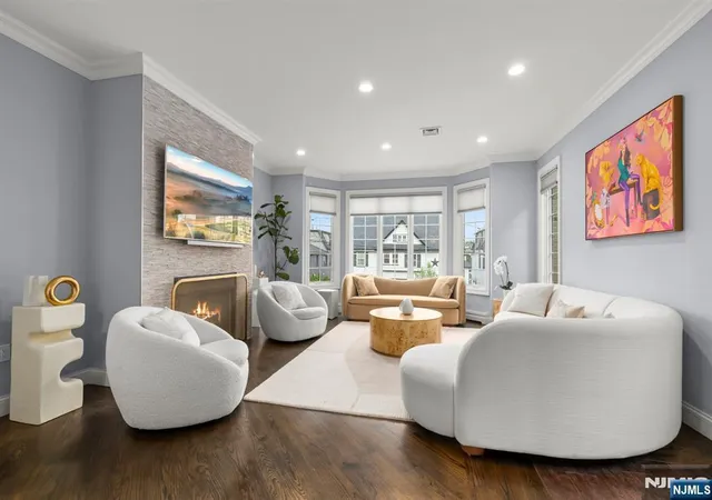 Photo 3 of Sale Pending at 48 Myrtle Ave, Edgewater, NJ 07020 | MLS# 26030676 | Listing updated on 2026-09-11