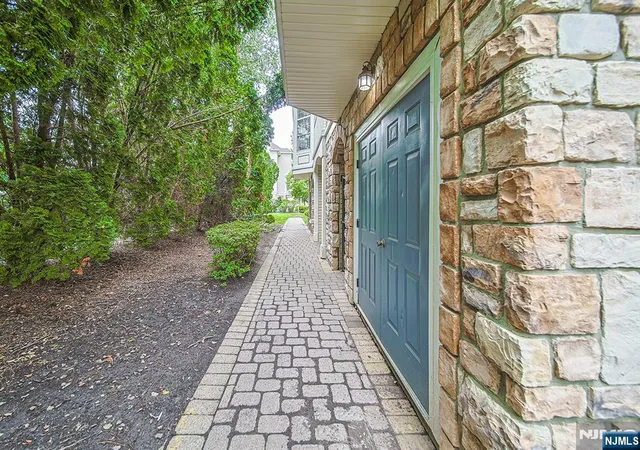 Photo 3 of Townhouse for sale at 604 Turlington Ct #234, Livingston, NJ 07039 | MLS# 26030728 | Listing updated on 2026-09-16