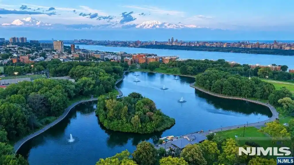 Condo for sale at 8800 Boulevard East #8M, North Bergen, NJ 07047 | MLS# 26030863