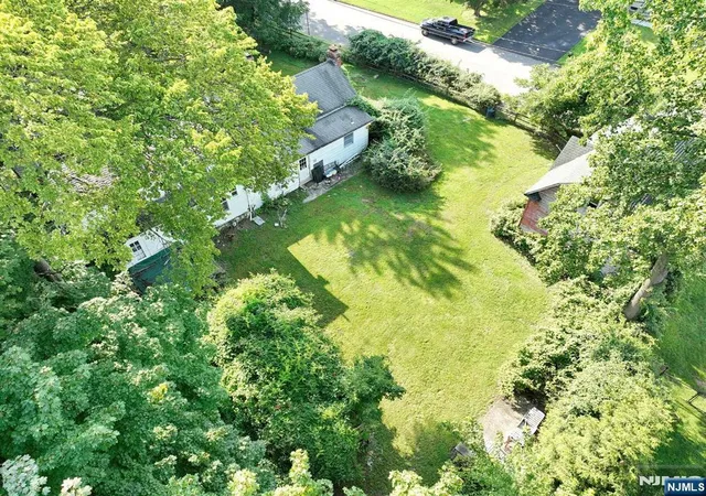 Photo 3 of Sale Pending at 24 N Middletown Rd, Montvale, NJ 07645 | MLS# 26030975 | Listing updated on 2026-08-28