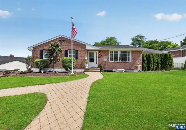 4th image of 840 Lopatcong St, Belvidere, NJ 07823 | MLS# 26031150