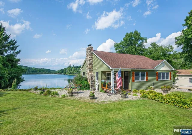 3rd image of 48 Lakeside Ave, Hardyston, NJ 07460 | MLS# 26031159