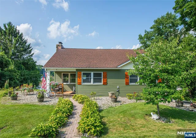 4th image of 48 Lakeside Ave, Hardyston, NJ 07460 | MLS# 26031159
