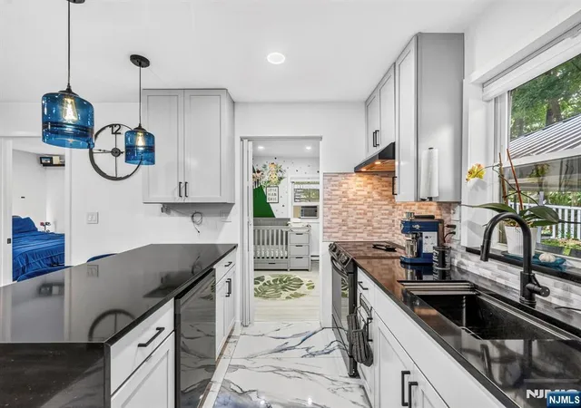 4th image of 532 Glen Rd, Sparta, NJ 07871 | MLS# 26031190